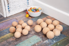 NATURAL WOODEN BALLS (60MM)