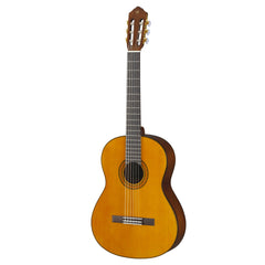 Yamaha C70II 4/4 classical guitar in gloss – Natural