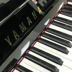 Yamaha DU1EN Disklavier ENSPIRE Upright Piano in polished ebony