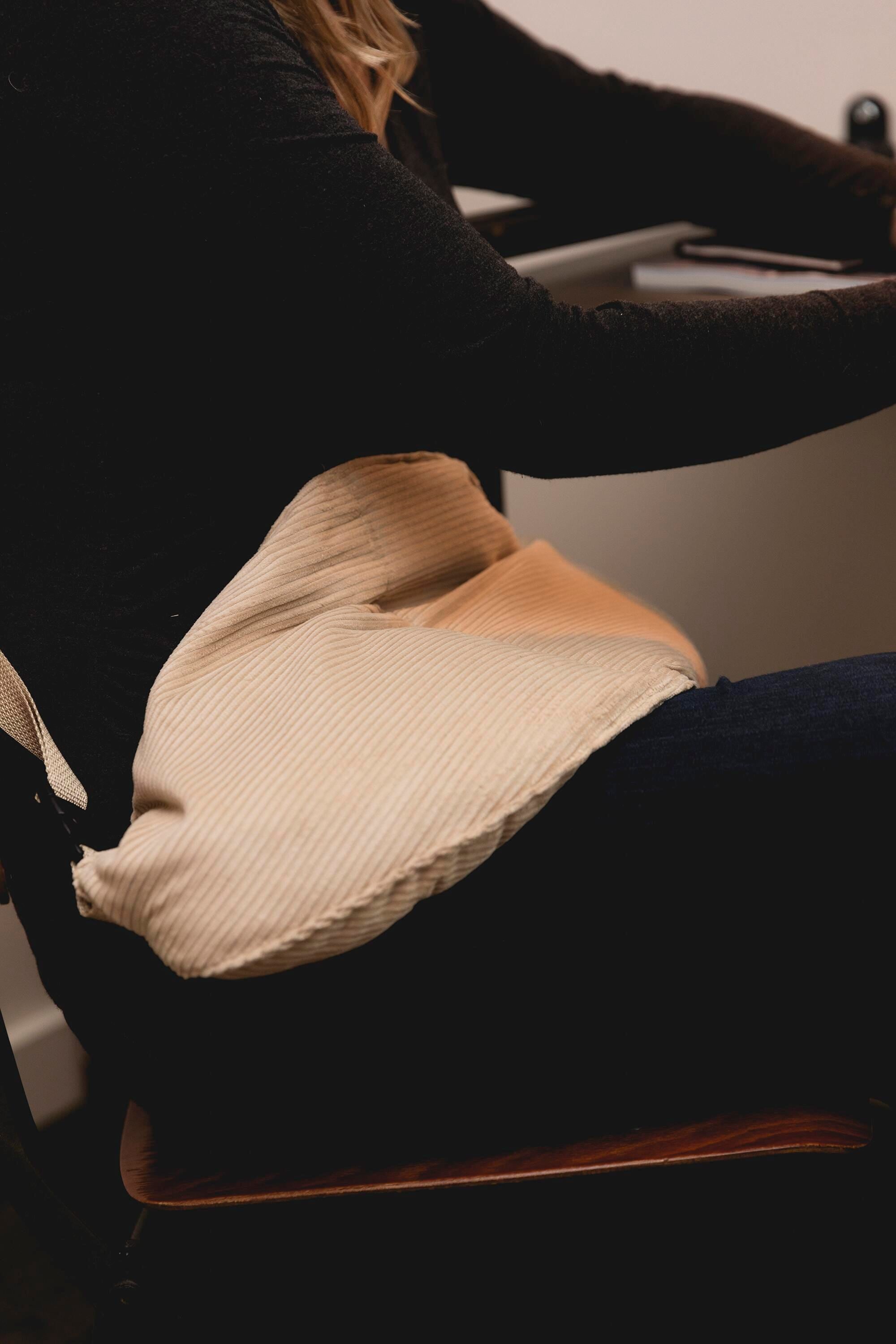 SIT TIGHT WEIGHTED LAP PAD W/STRAP LARGE TAN