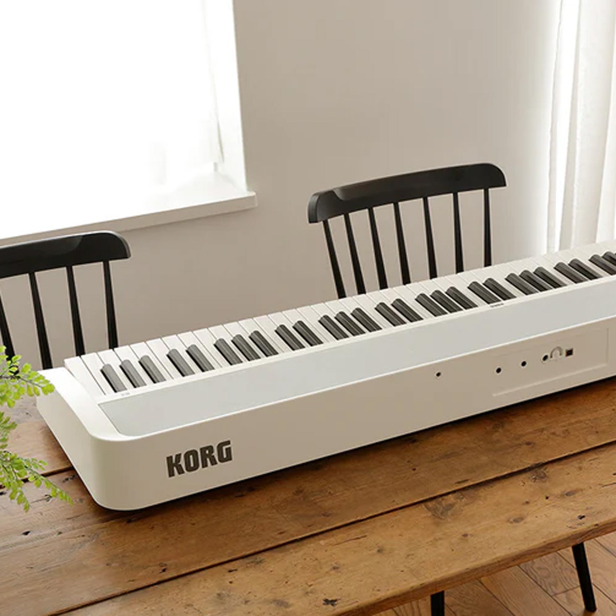Korg B2 digital piano - White