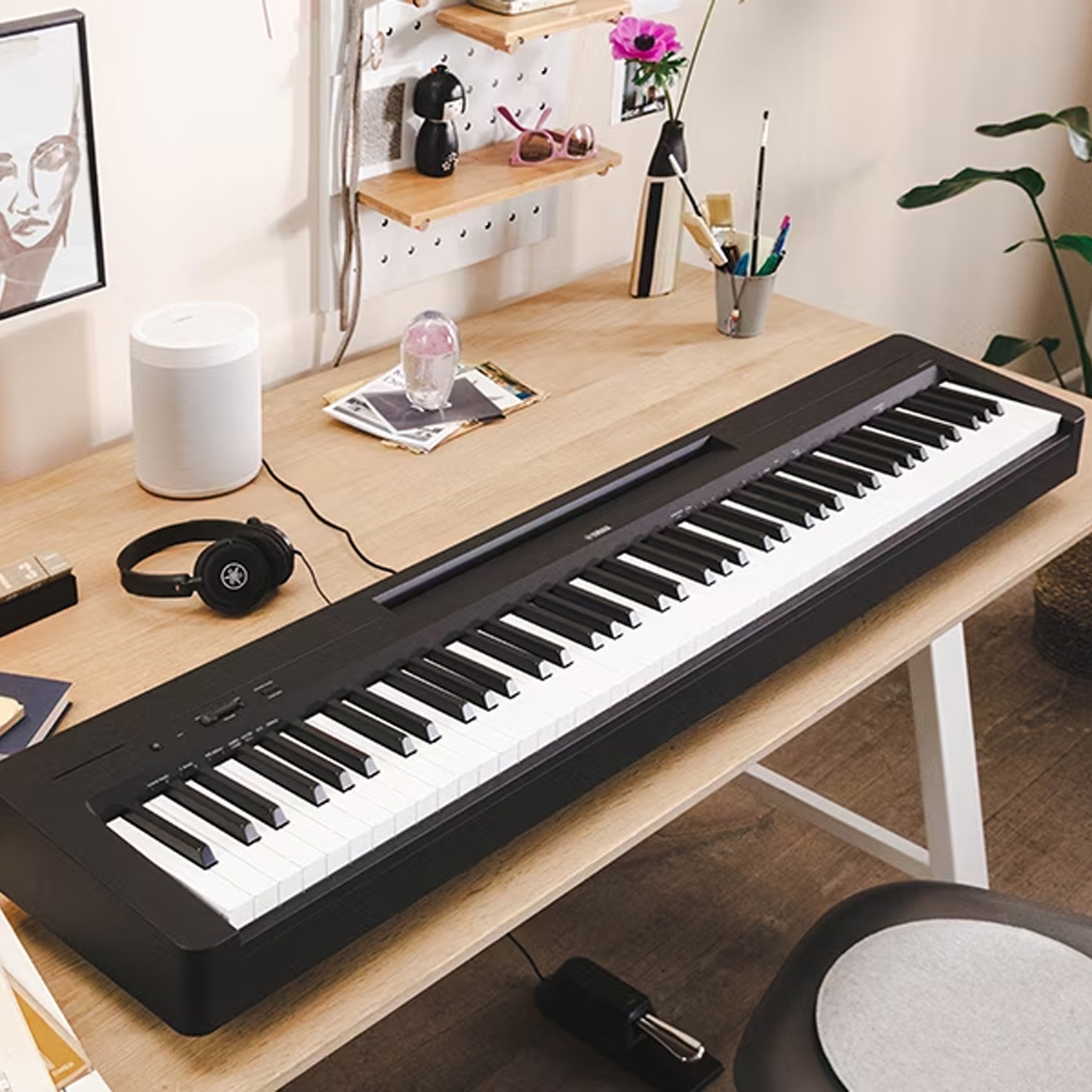 Yamaha P-145 digital piano