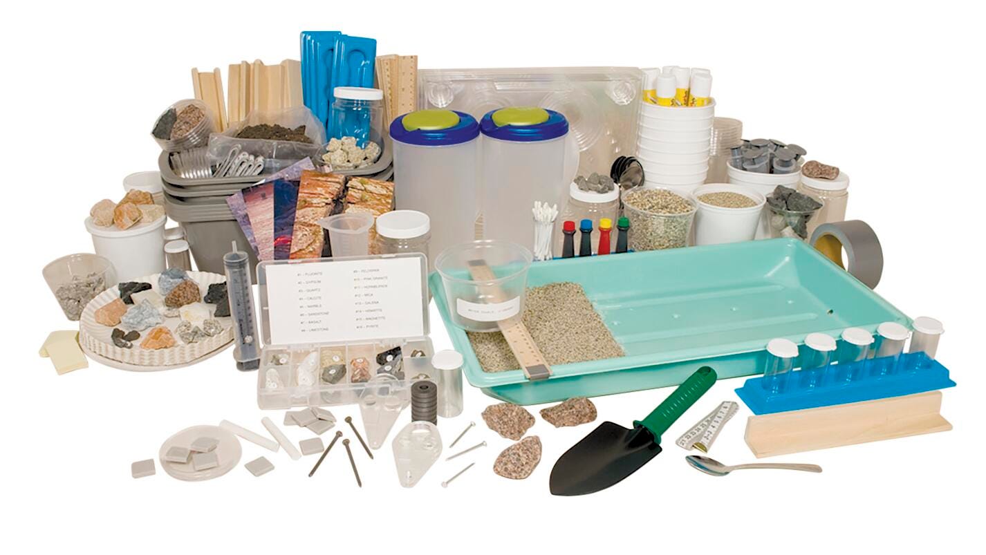 KIT FOSS PATHWAYS SOILS RCKS+LNDFRMS 7YR/32S