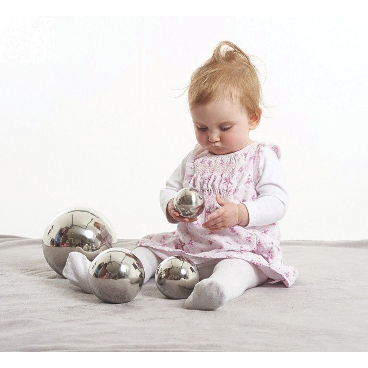 Sensory Reflective Silver Balls X4