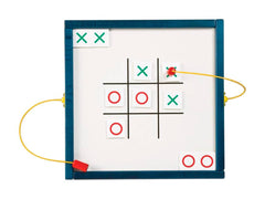 INTERACTIVE MAGNETIC TIC TAC TOE