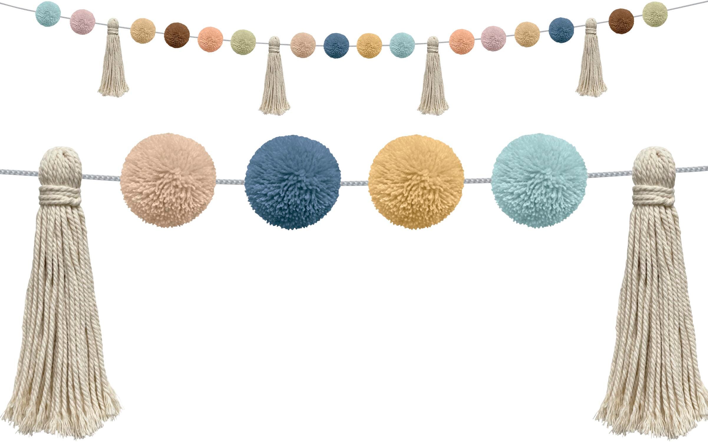 GARLAND EVERYONE IS WELCOME