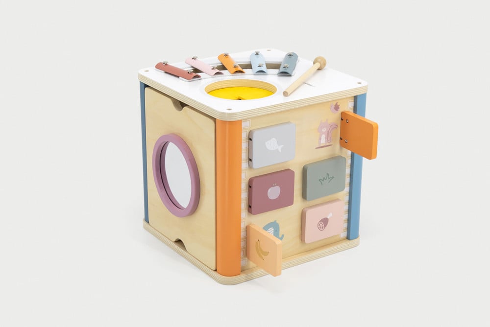 8 IN 1 ACTIVITY CUBE