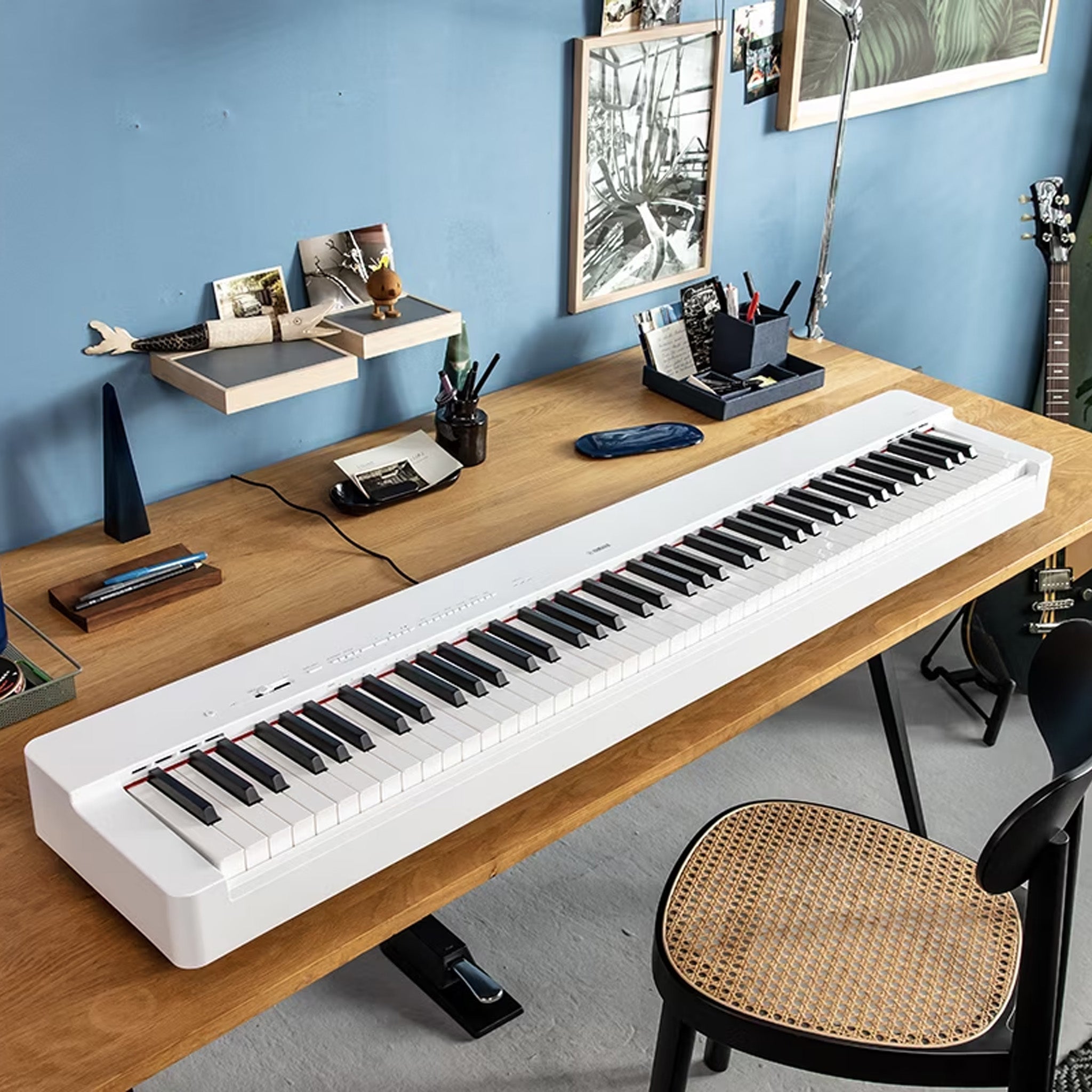 Yamaha P-225 digital piano - White