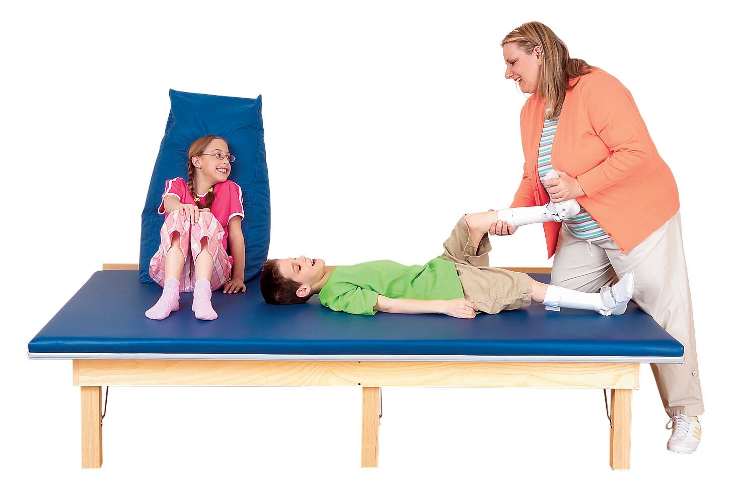 CLINTON INDUSTRIES - FOLDING MAT PLATFORM - 4 FT X 7 FT X 18 IN - SPECIFY COLOR