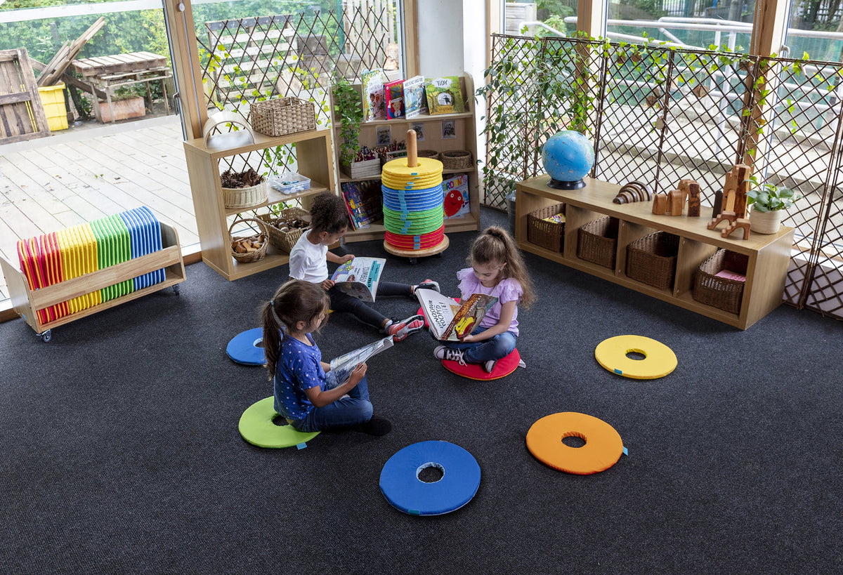 Rainbow™ Circular Mats & Donut™ Trolley
Set of 32