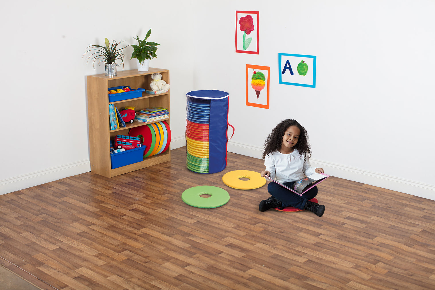 Rainbow™ Circular Mats Set of 32 with holdall