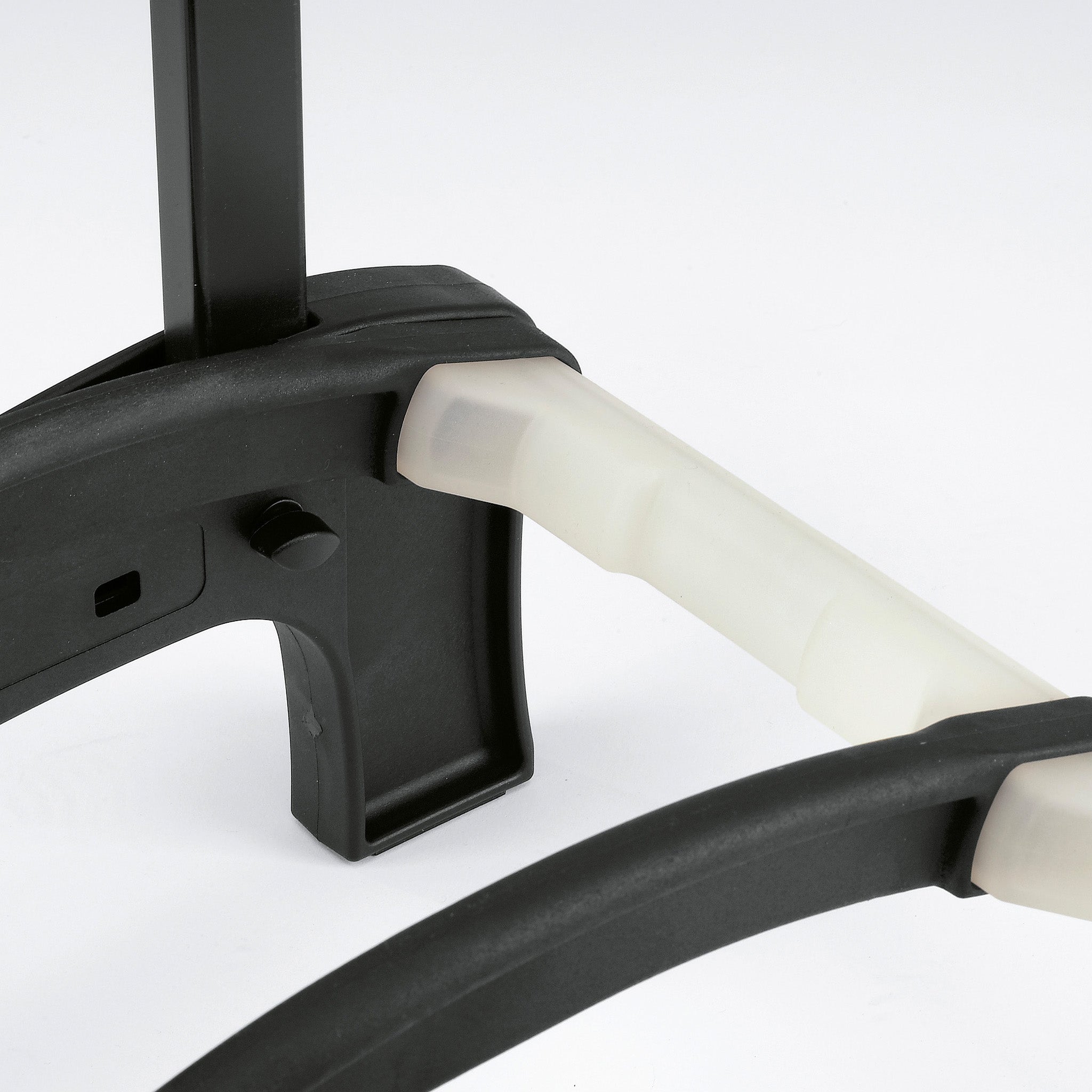 K&M Guardian five guitar stand