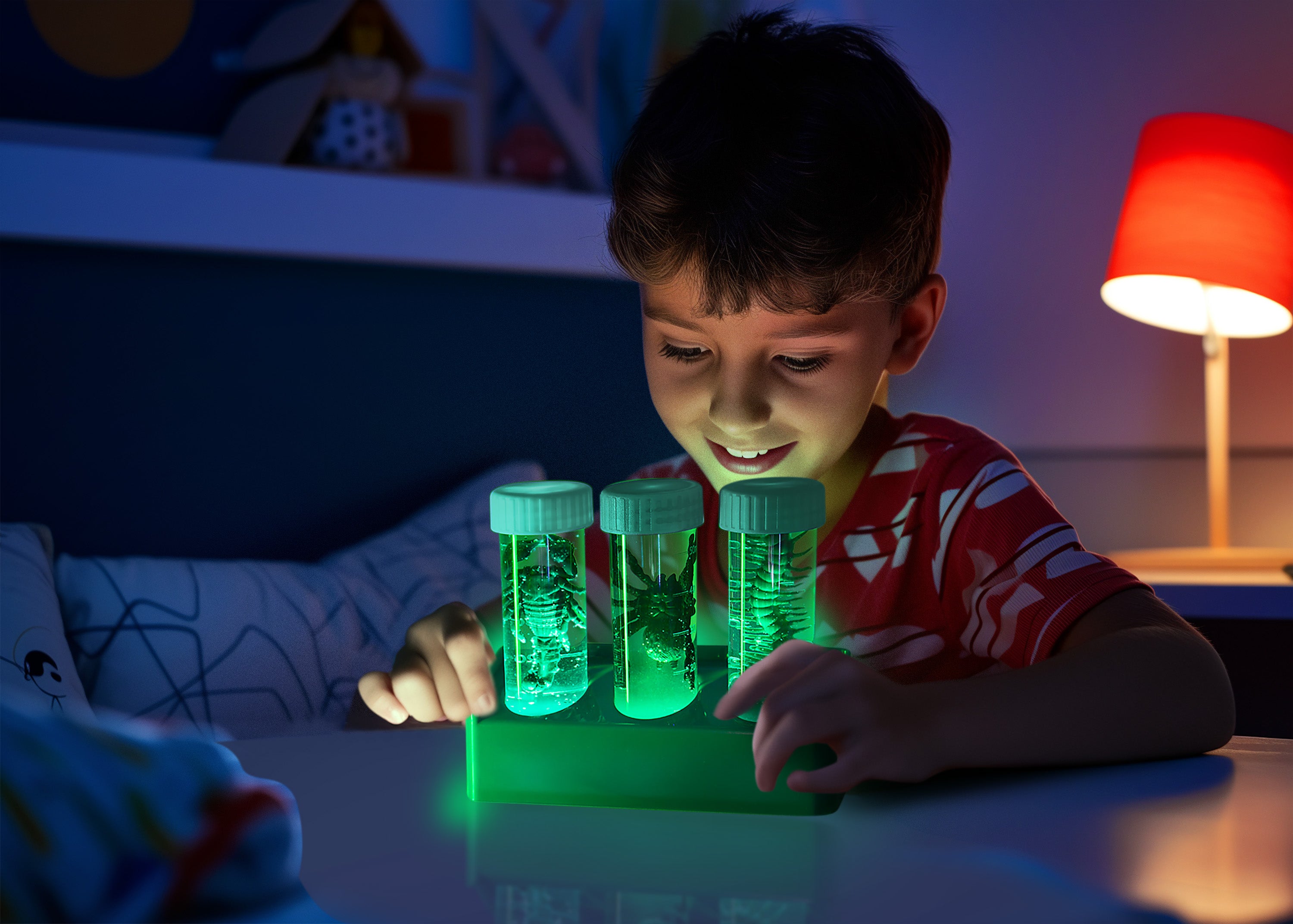 KidzLabs - Glow Critter Lab (5 Years +)