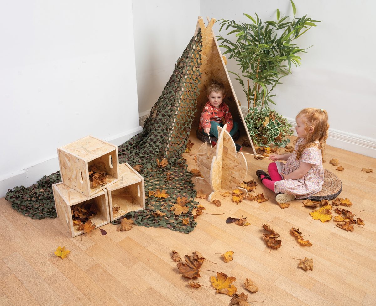 TEEPEE & CAMPFIRE SET (OSB) 3+