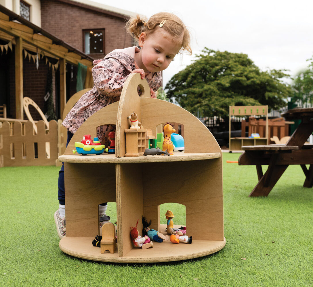 Outdoor Dolls House  6 months +