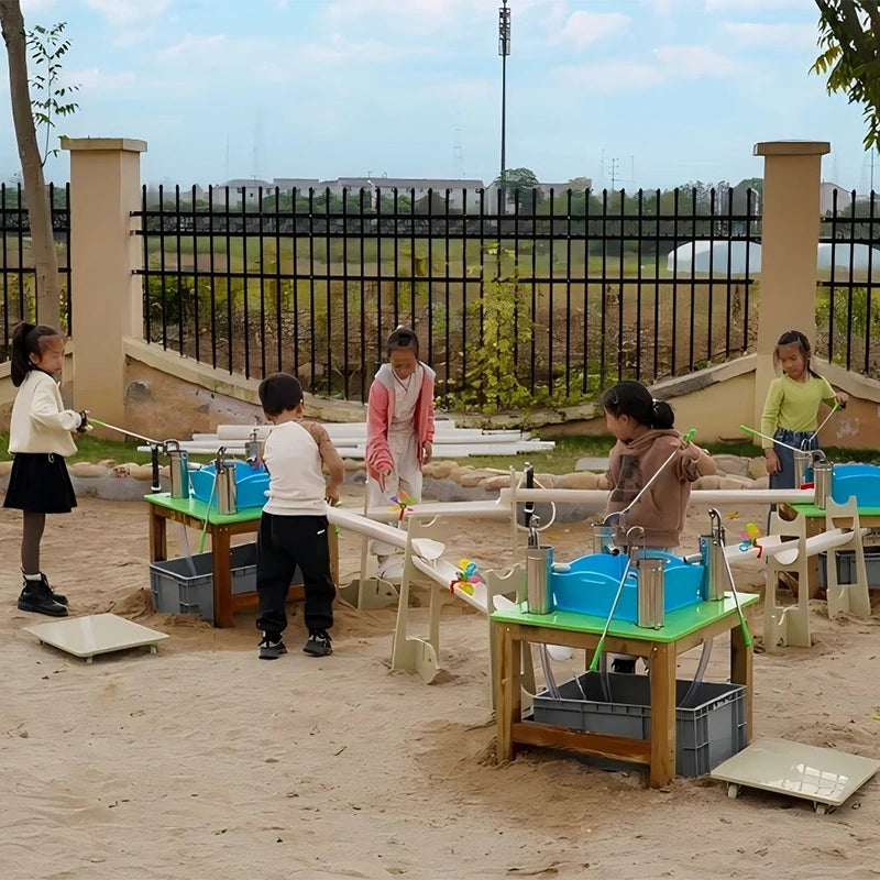 Sand and water mobile station