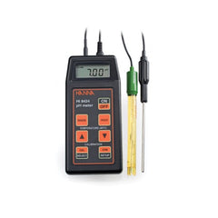 Hanna HI-8424 Handheld pH Meter with pH Electrode & Temperature Probe