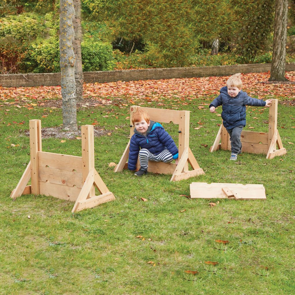 Clamber Example CLAMBERING WALLS | Eduplan International