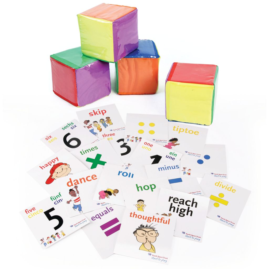 ACTIVE CUBE 15CM X 15CM, WITH FIZZ AND FRIENDS CARDS