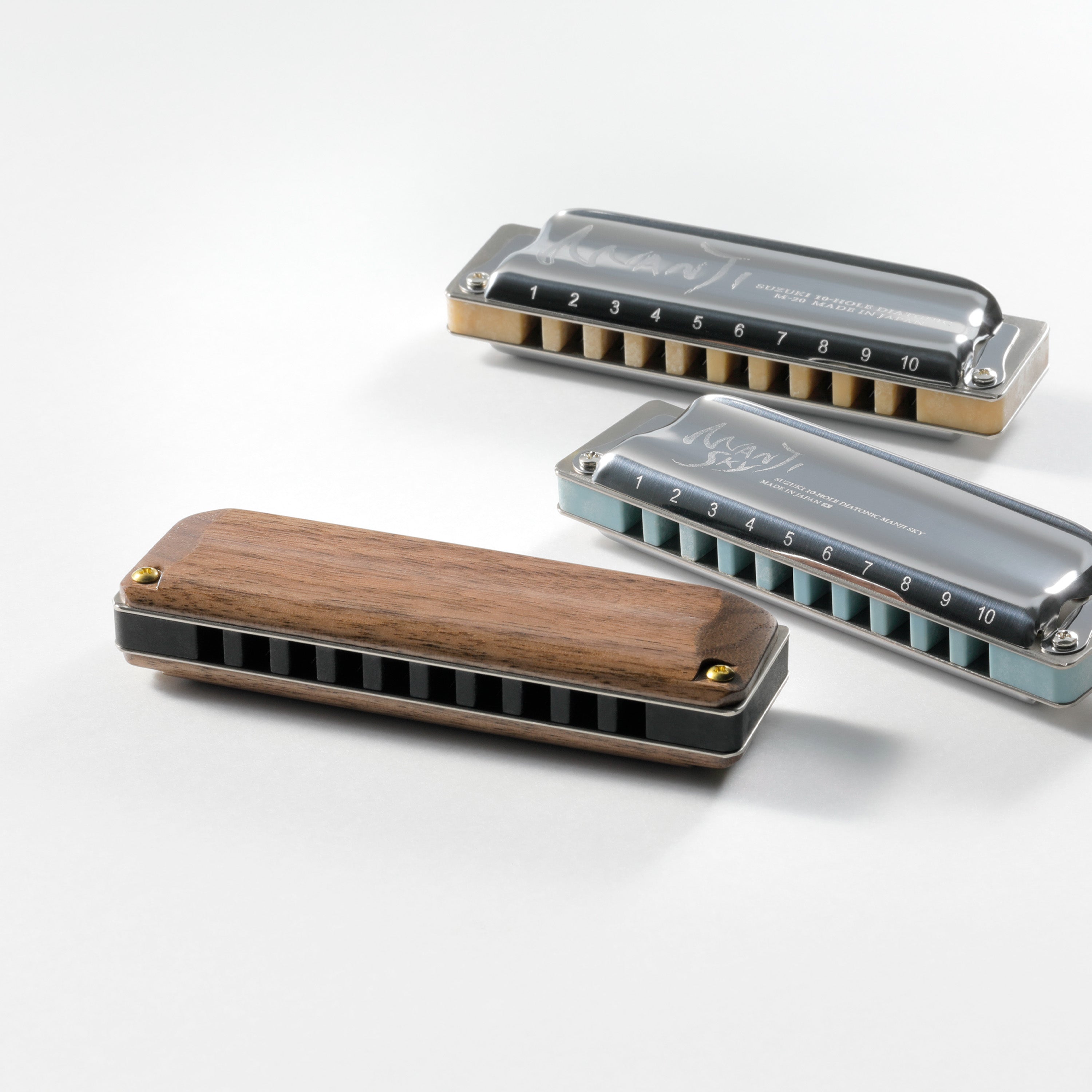 Suzuki Manji 10-hole major diatonic harmonica  – D