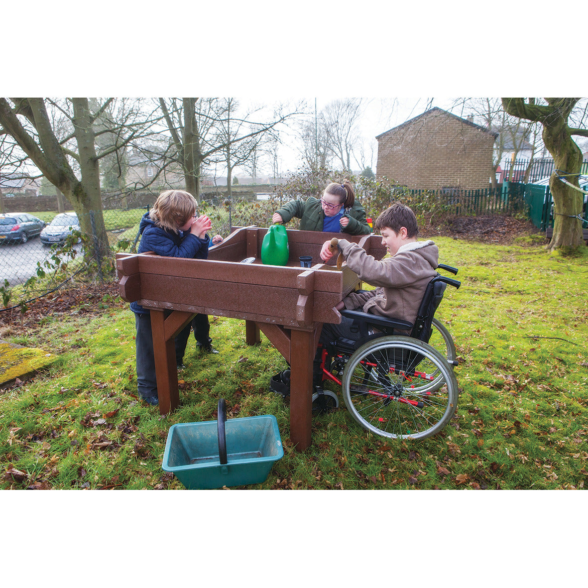 Sen Potting Table