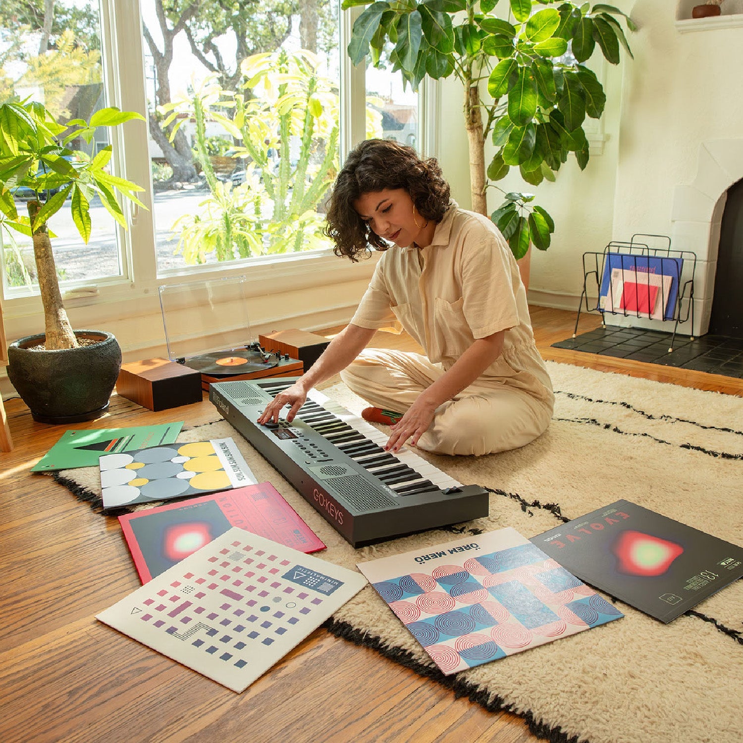 Roland GO:KEYS 5 Music Creation Keyboard - Graphite