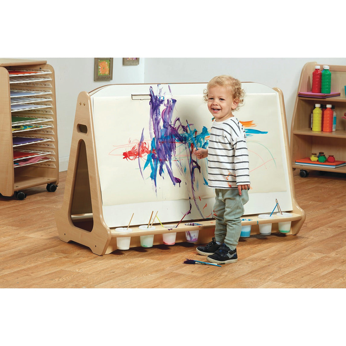 Easel 1162X600X810