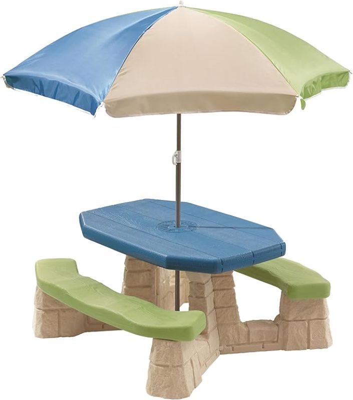 PICNIC TABLE W/UMBRELLA picnic table