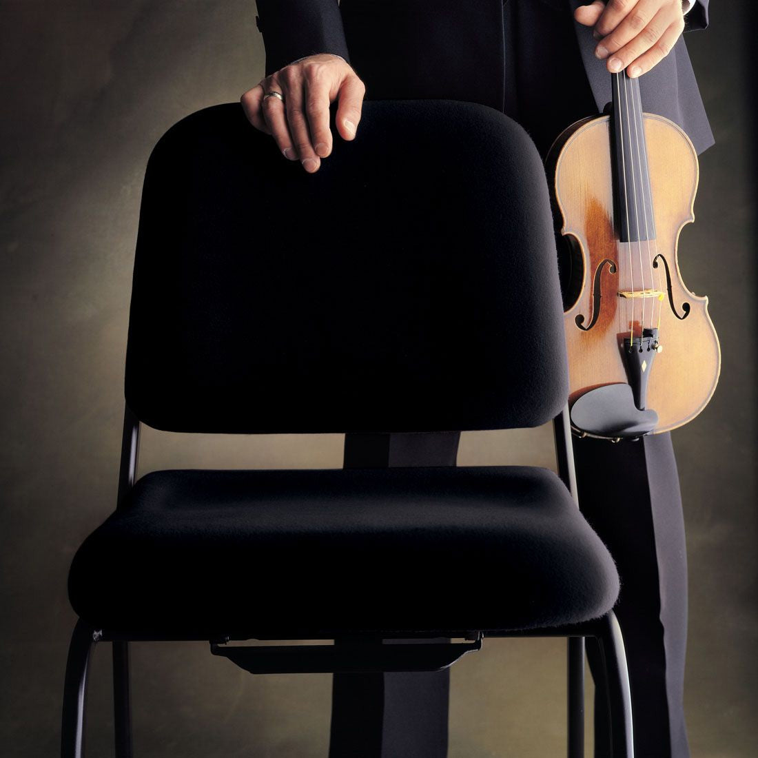 Wenger Symphony chair in black – 18.5"