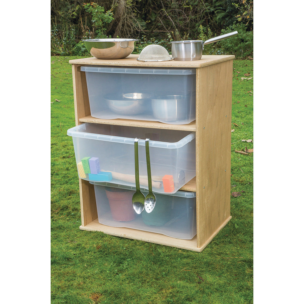 Outdoor Storage With 3 Clear Trays